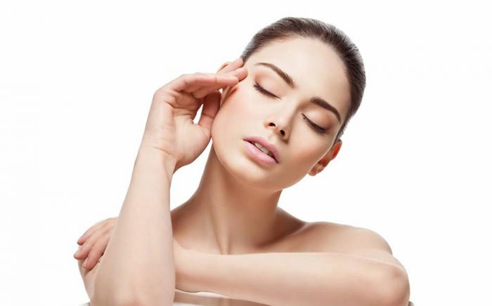 How to Become a Merchandise Broker