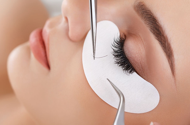 How To Care for Your Extended Eyelashes